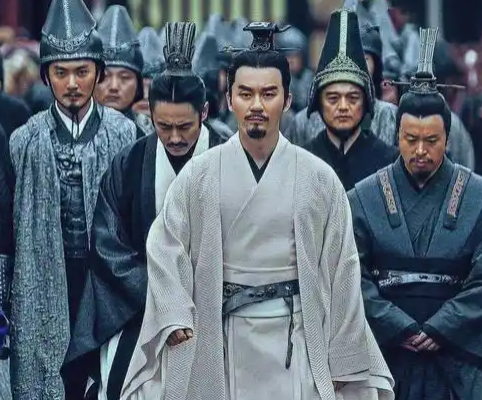 曹睿身世之谜:是袁熙遗腹子,还是曹丕亲子?